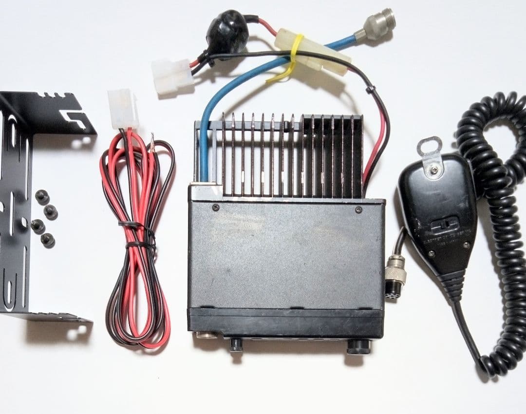 ケンウッド製　TM-531・10/1 w機 1200Mhz モービル無線機 中古