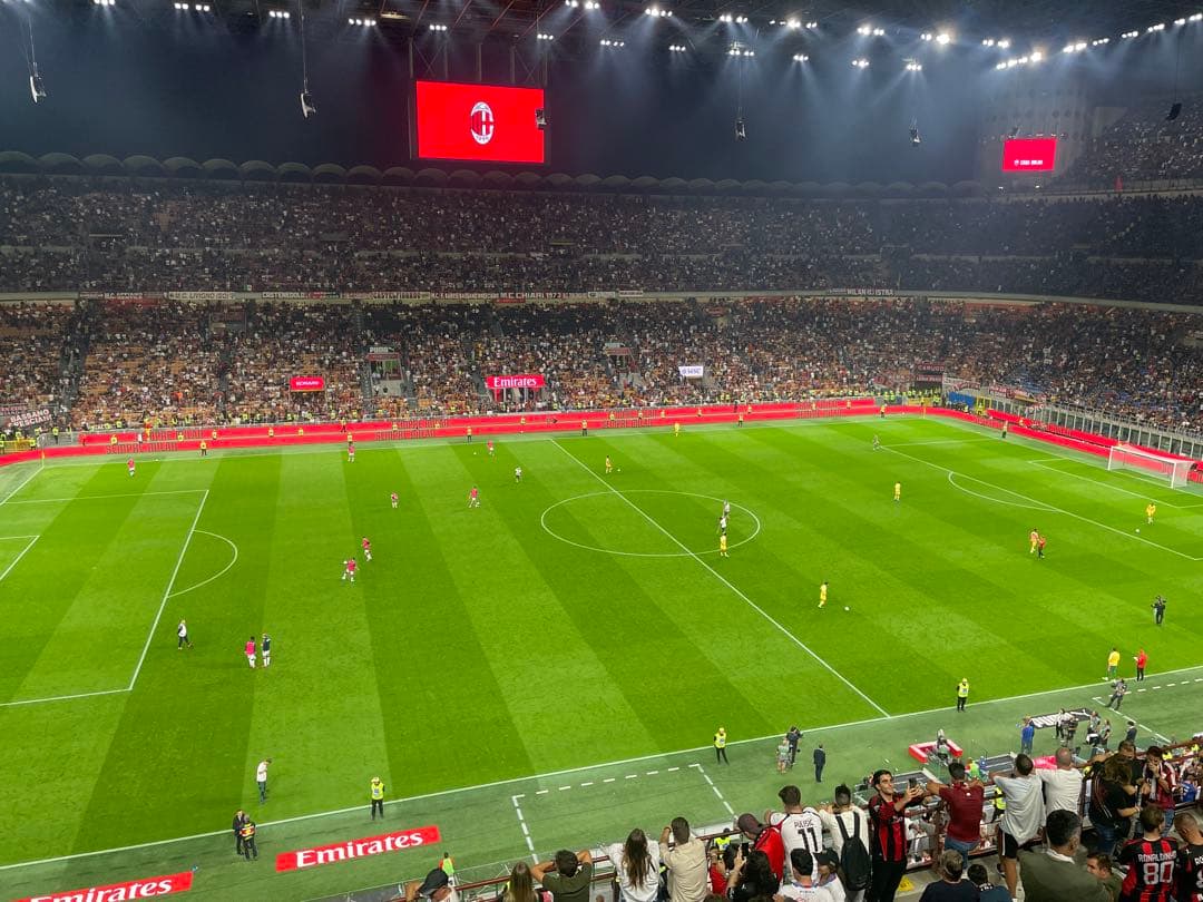 ACミラン モドリッチ 25.26ユニフォーム 現地購入(9/14) 新品