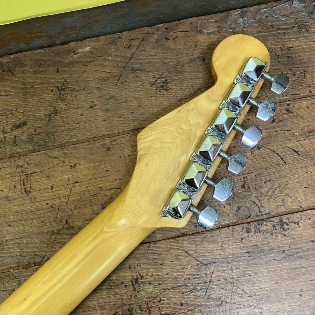 E-壁 Legend ストラトキャスタータイプ サンバースト エレキギター