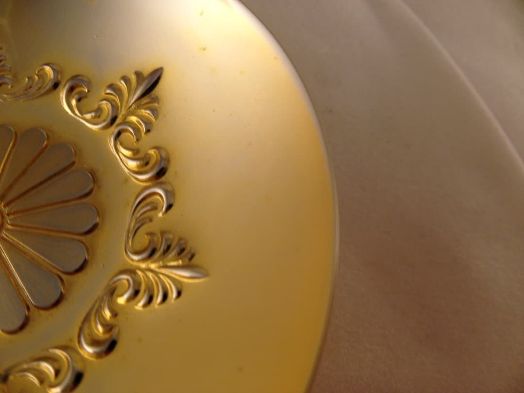 天皇御即位五十年・慶祝・金盃・24K-GP