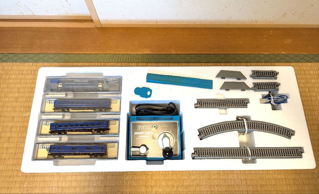 KATO10-014 パスポートスペシャルEF651000 ブルートレインセット