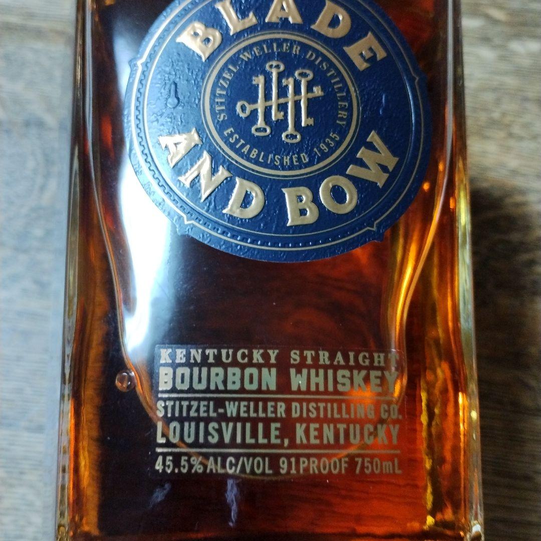 Blade and Bow バーボンウイスキー 45.5%