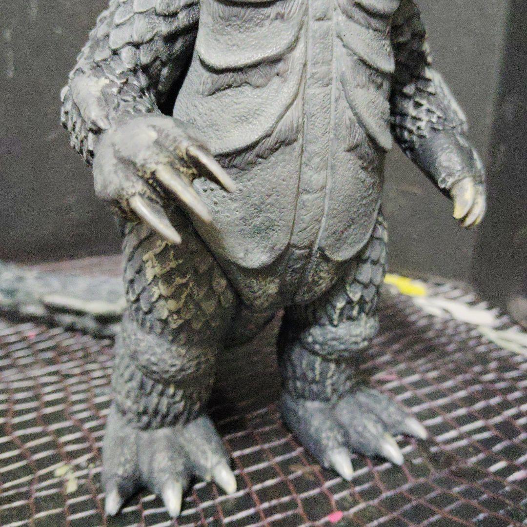 ウルトラQ怪獣旧型絶版ソフビモノクロverゴメス.ナメゴン.ケムール人