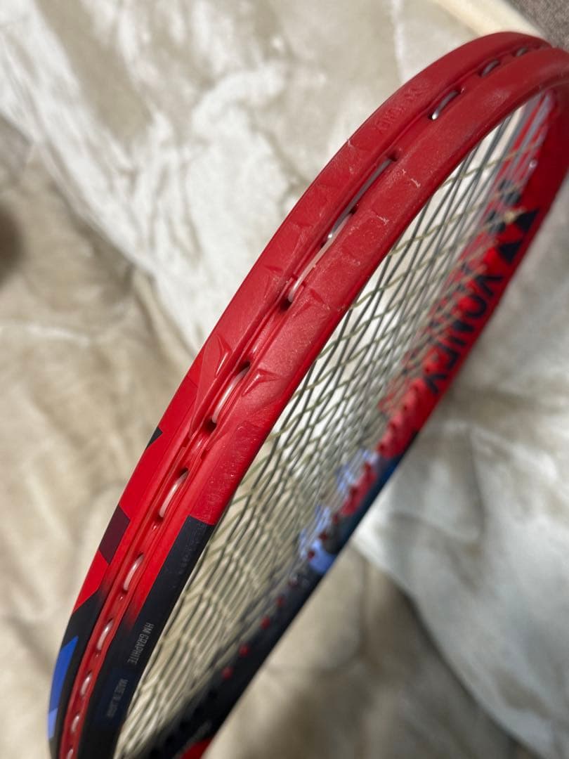 ヨネックス　テニスラケット　Vコア 100 (VCORE 100)