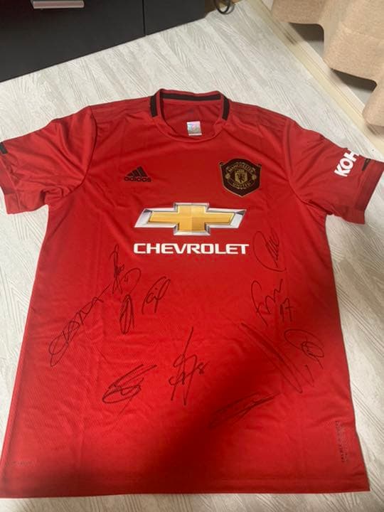 マンチェスターユナイテッドサイン入りユニフォーム