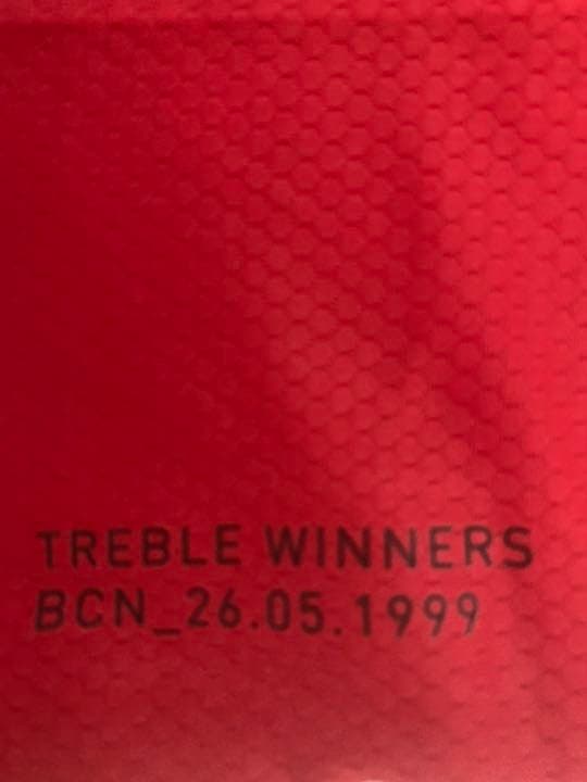 マンチェスターユナイテッドサイン入りユニフォーム