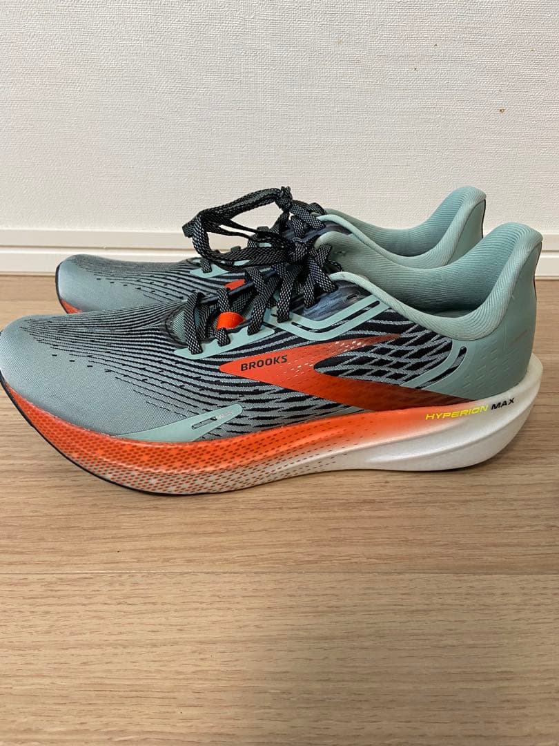 BROOKS Hyperion Max ブルックス ハイペリオン マックス