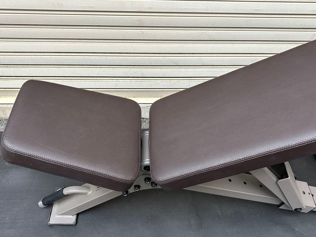 リーディングエッジ　アジャスタブルベンチ ベンチ台