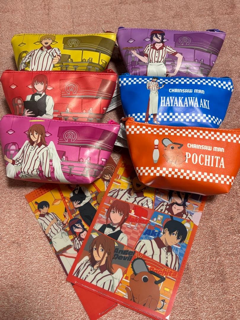 ラウンドワン限定‼️チェンソーマン コラボグッズ ポーチ & クリアファイル