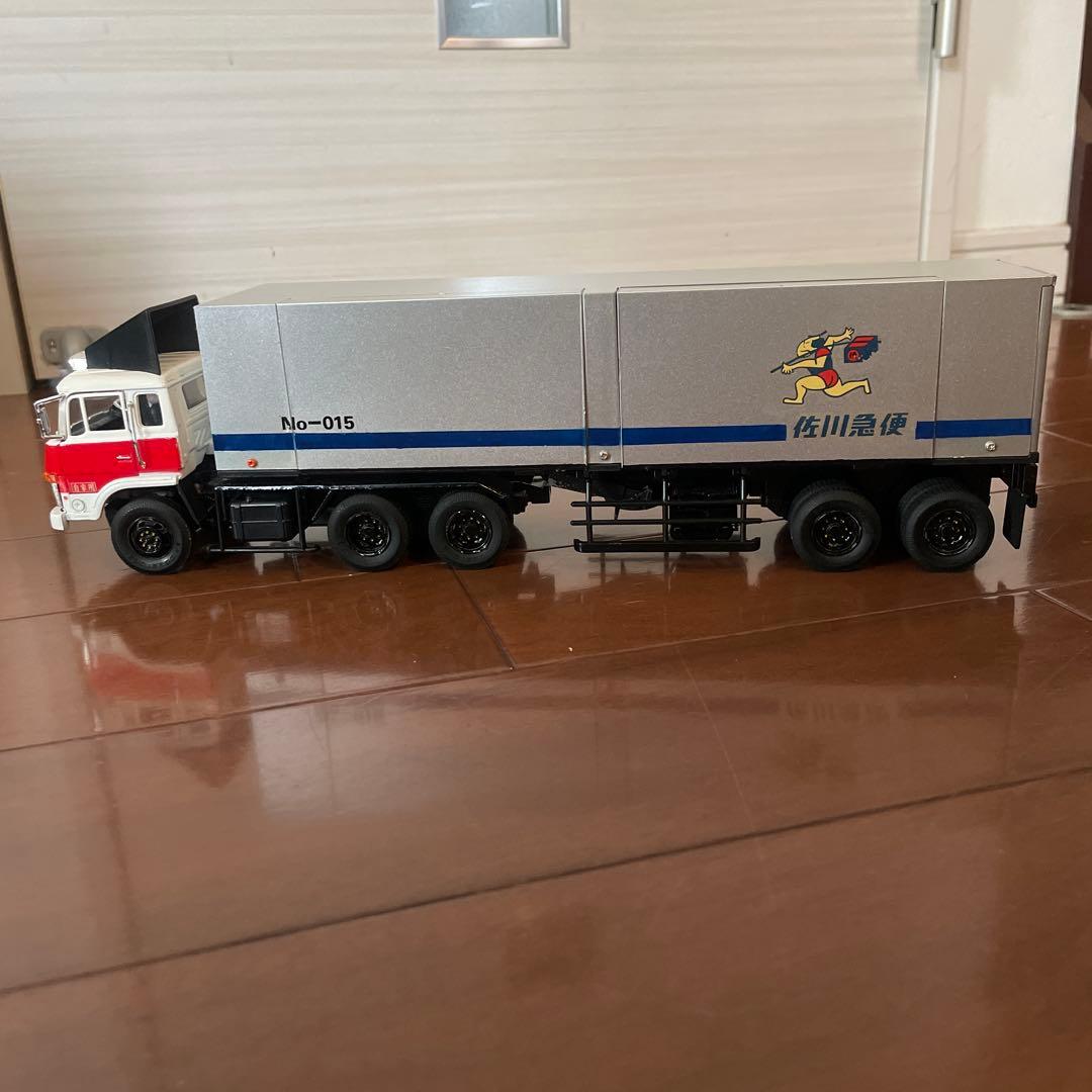 ダイヤペットミニカー￼大型ふそうトレーラーバン1／35