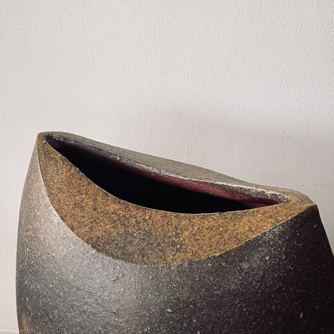 山下譲治　備前焼　変形花器　花瓶花入　共箱付　高さ29cm