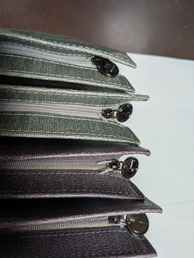 エティハド航空　ビジネスクラス　アメニティ　アルマーニ　ポーチ　８点セット