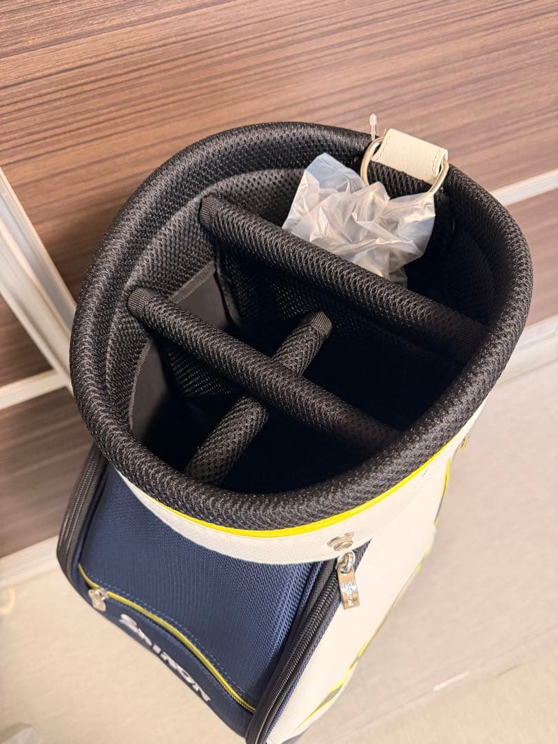 スリクソン SRIXON GGC-S114 新品未使用キャディバッグ