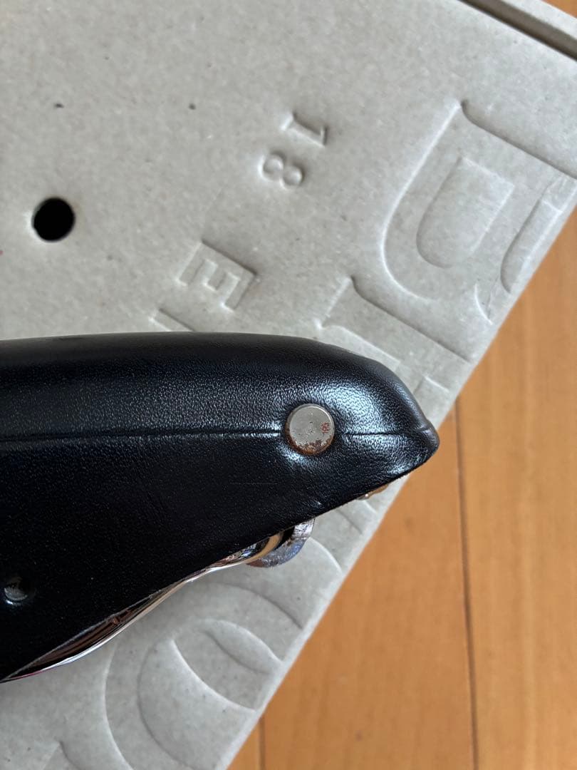 パーツ BROOKS b17 carved