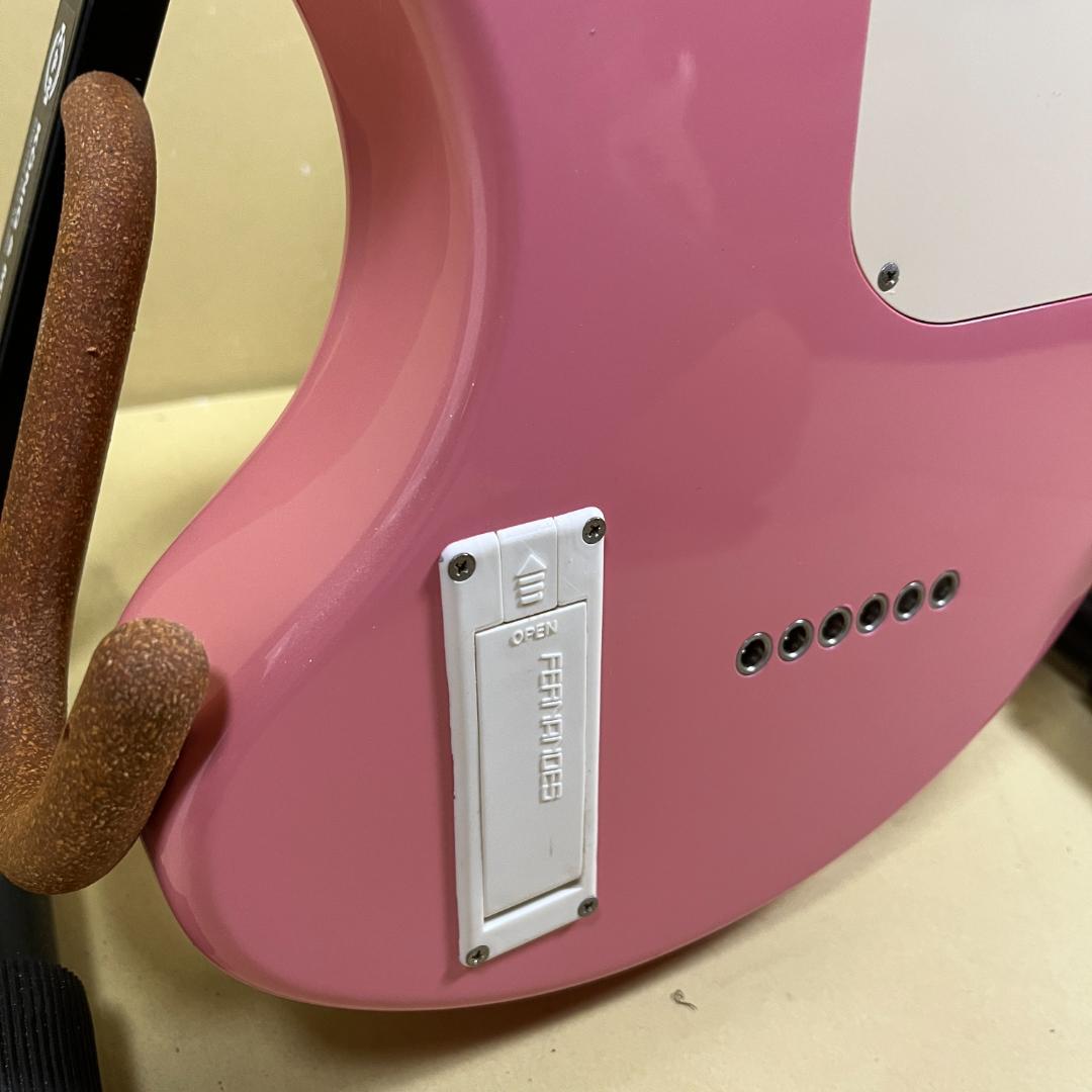 Fernandes ZO-3HK Hello Kitty サンリオ コラボモデル