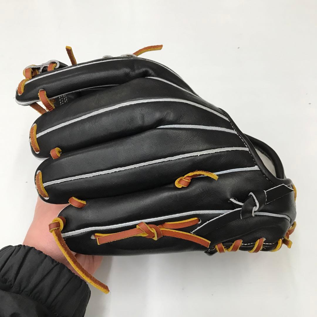 ATOMS 硬式グラブ　内野手用　026型　型付け済み　刺繍入り