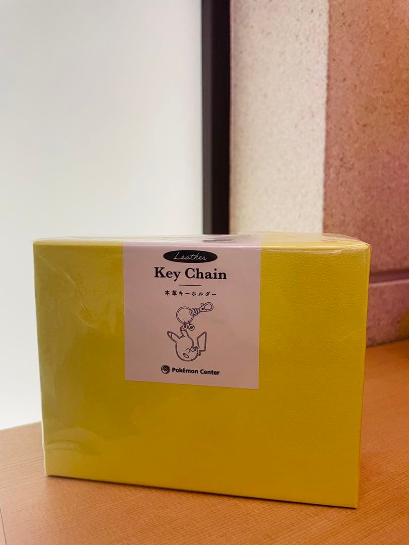 本革　ピカチュウ　キーホルダー　新品未使用品