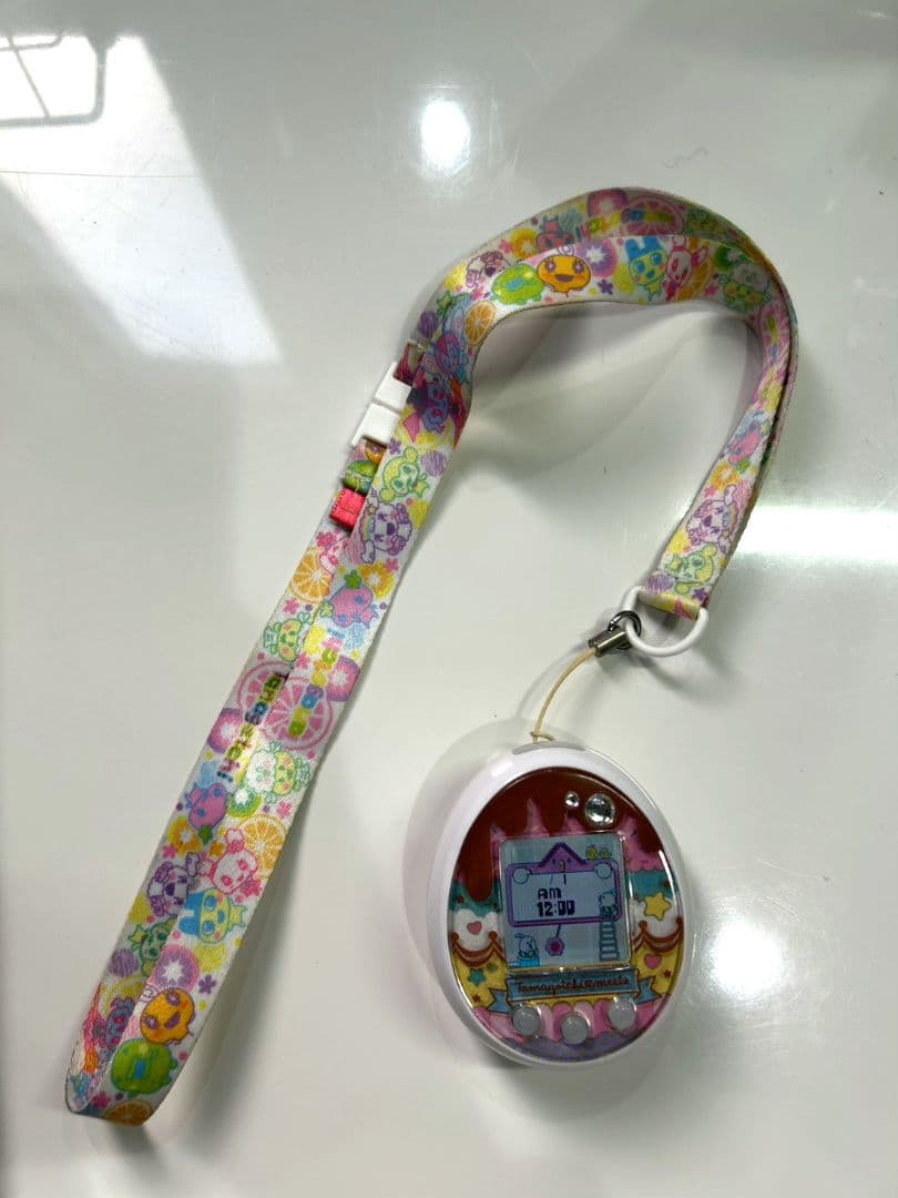 たまごっちみーつ　スイーツホワイト　限定色　動作確認済