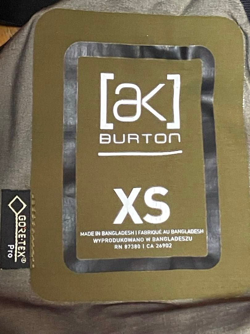 Burton ［ak］ FreeBird BIB パンツ サイズXS