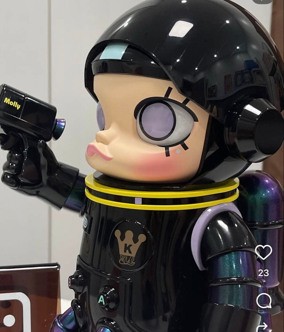 ポップマート MEGA SPACE MOLLY 400% EREBUS