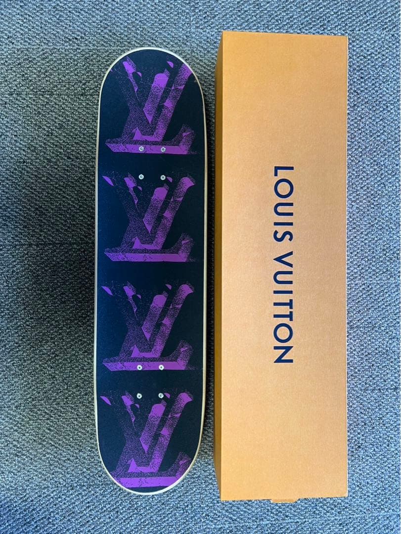 ルイヴィトン　スケボー　未使用品