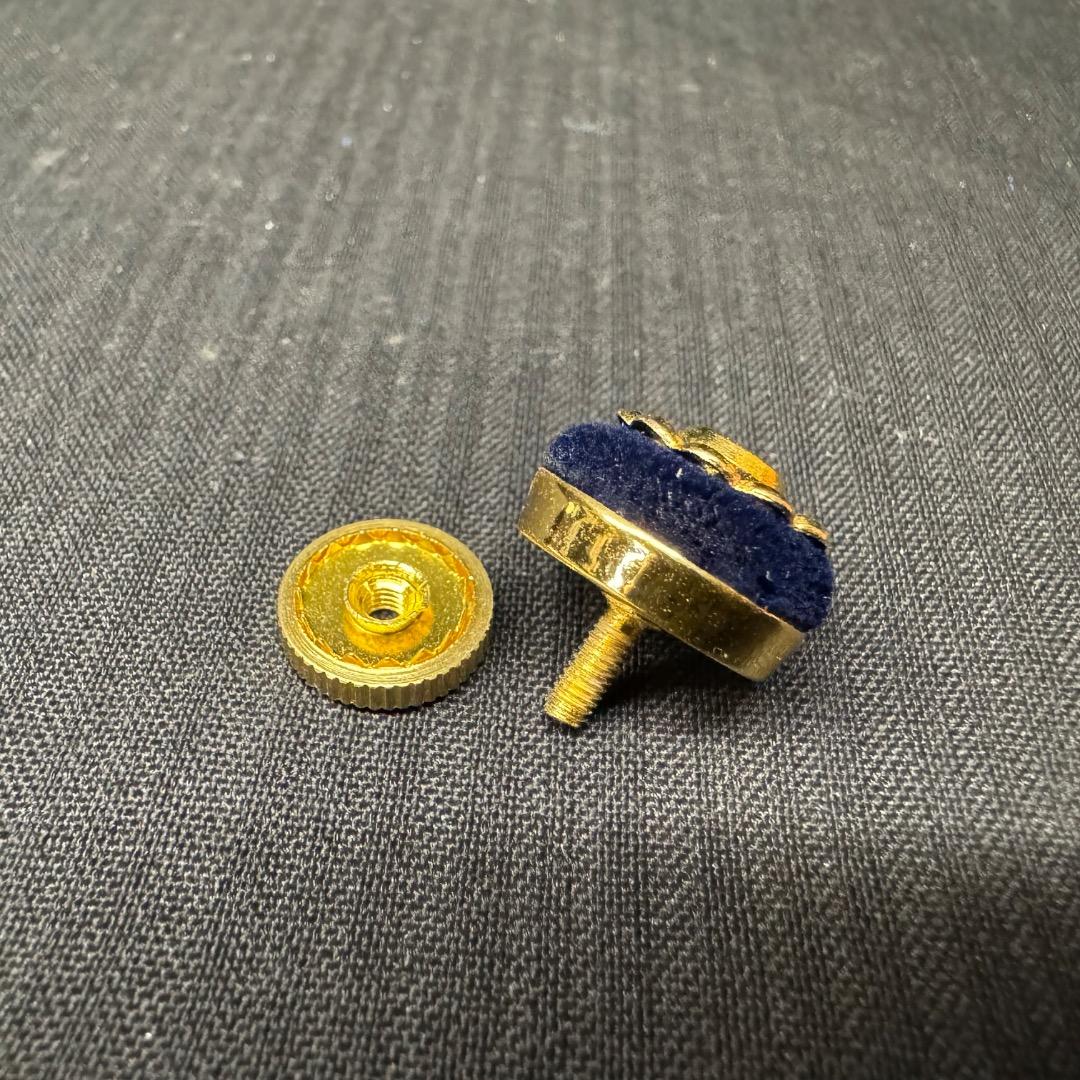 ⬜︎Bb右1003 記章　教育委員　バッジ