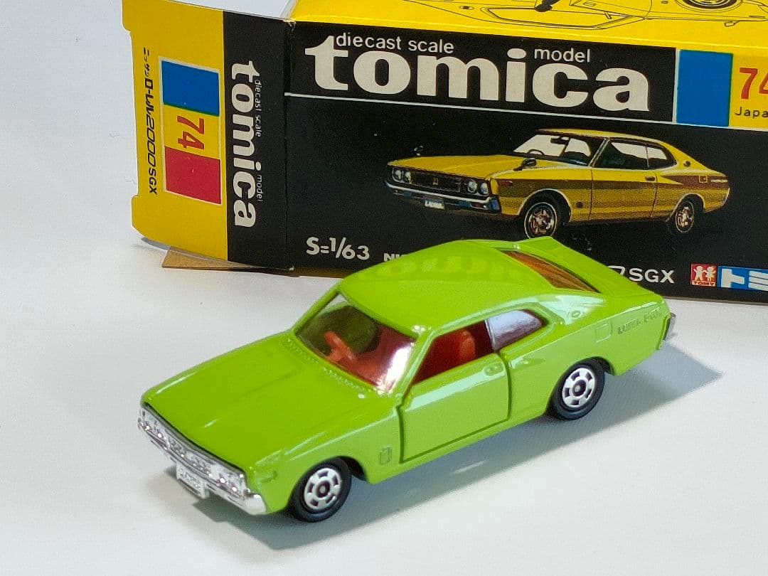 黒箱トミカ 74　日産ローレル2000SGX　美品　日本製　デッドストック