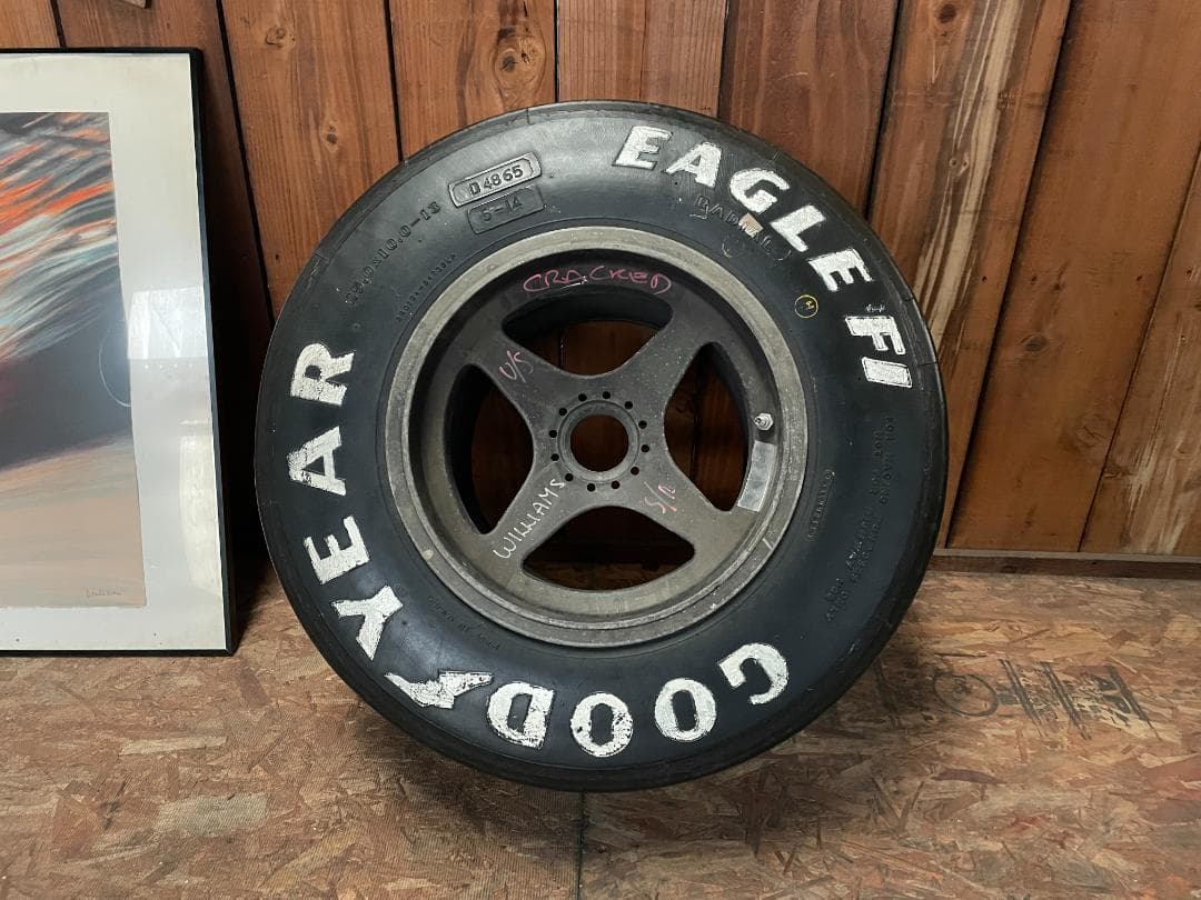 Ｆ１マシンのタイヤ＋ホイール　本物　アイルトン・セナ？　当時物