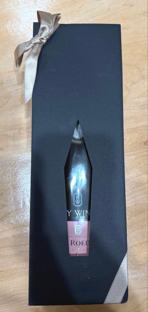 【非売品】　ハリーウィンストン　ルイロデレール　ロゼシャンパン 2016