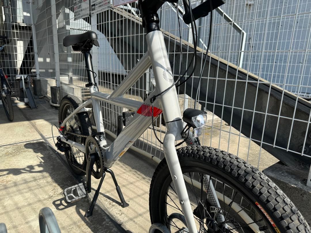 【美品】キャノンデール◾︎コンパクトネオ◾︎電動◾︎カスタム◾︎バッテリー新品