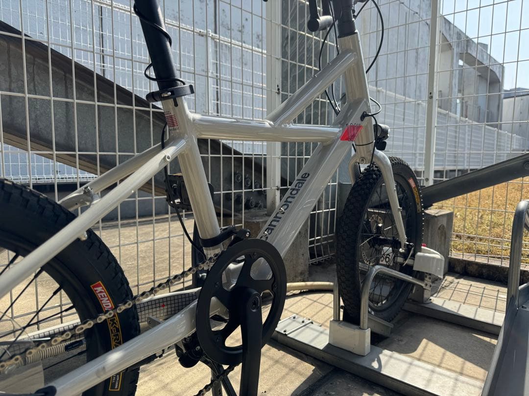 【美品】キャノンデール◾︎コンパクトネオ◾︎電動◾︎カスタム◾︎バッテリー新品