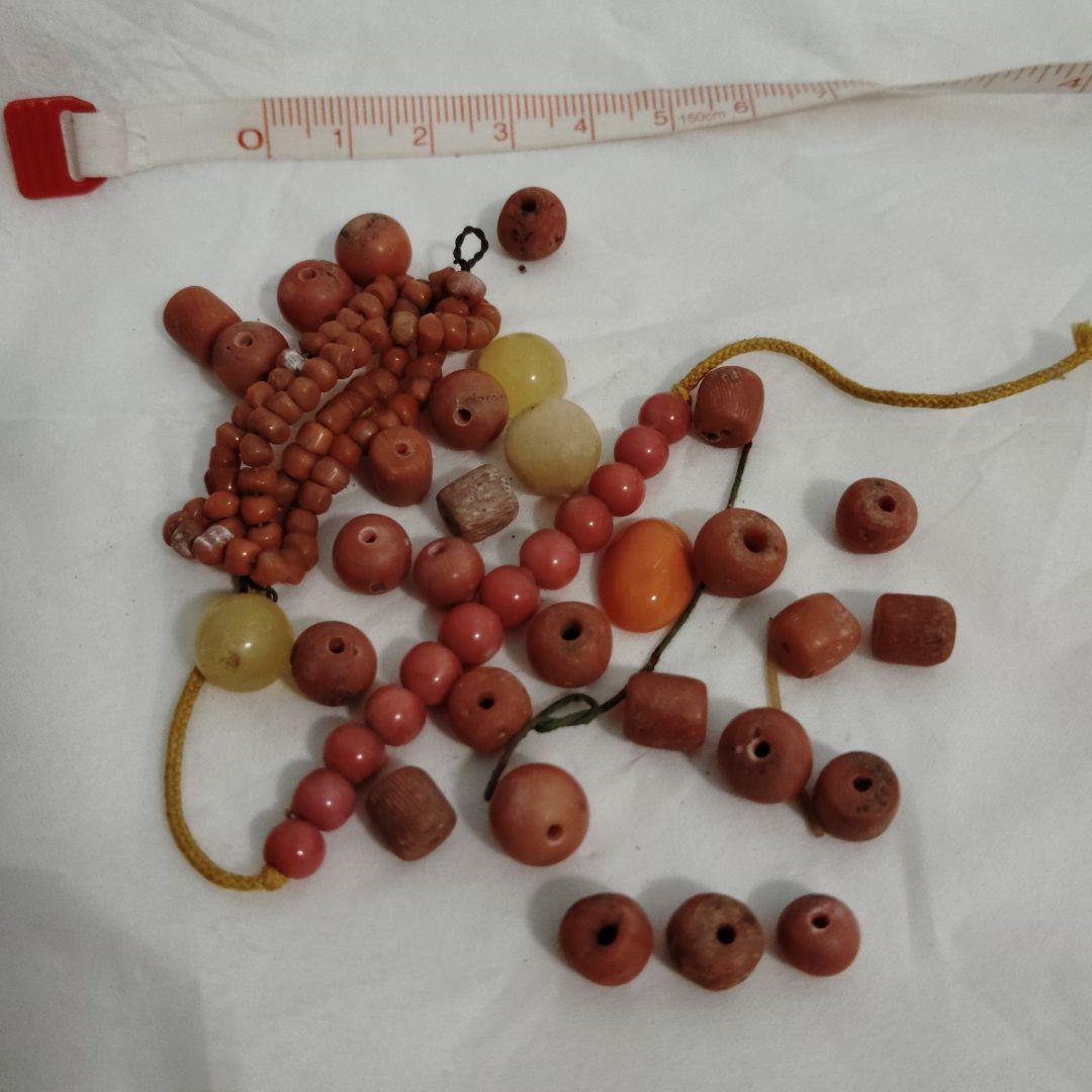 紅珊瑚に似ているビーズ等骨董品　数珠　念珠　アンティーク品