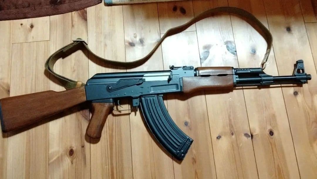 東京マルイ　AK47 スタンダード電動ガン　ケース付き