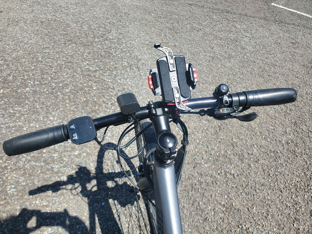 ブリジストン　 スポーツタイプ 電動アシスト自転車 シルバー　 TB 1e