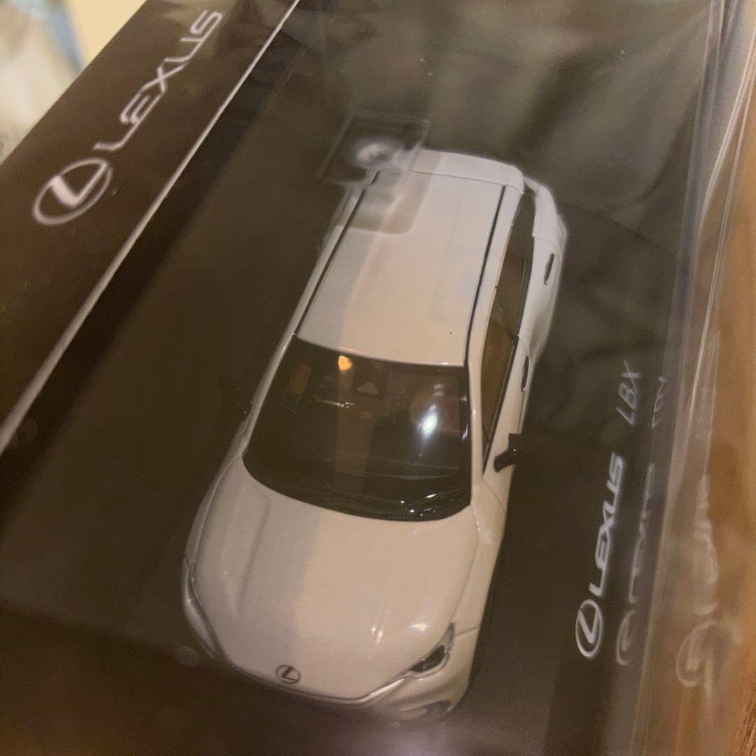 LEXUS LBX ミニカー