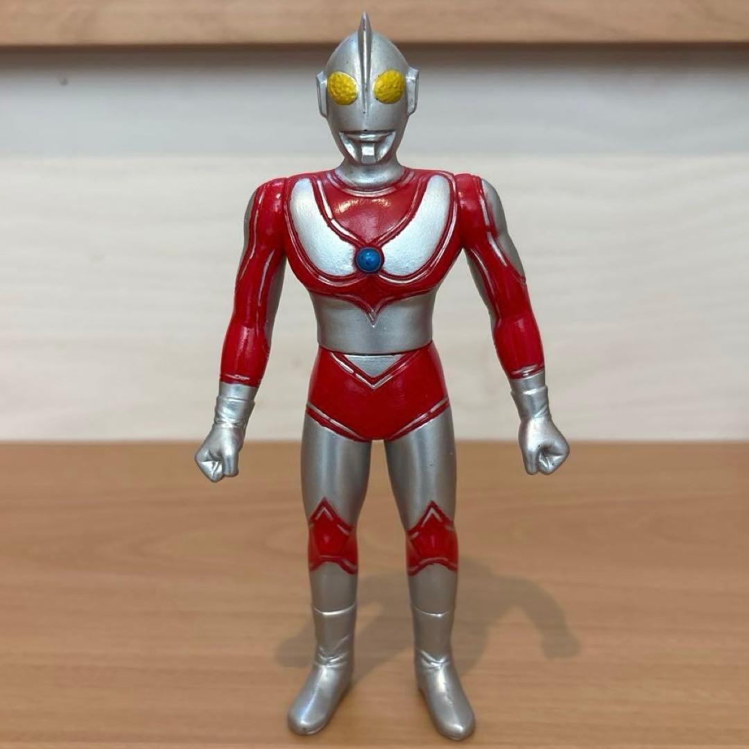 美品 ウルトラ怪獣 帰ってきたウルトラマン 1983年 1期初版 プラタグ付
