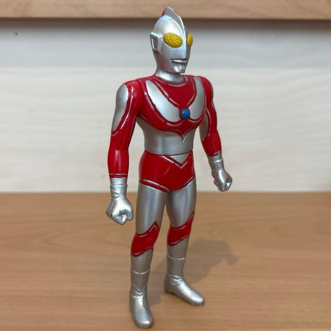 美品 ウルトラ怪獣 帰ってきたウルトラマン 1983年 1期初版 プラタグ付
