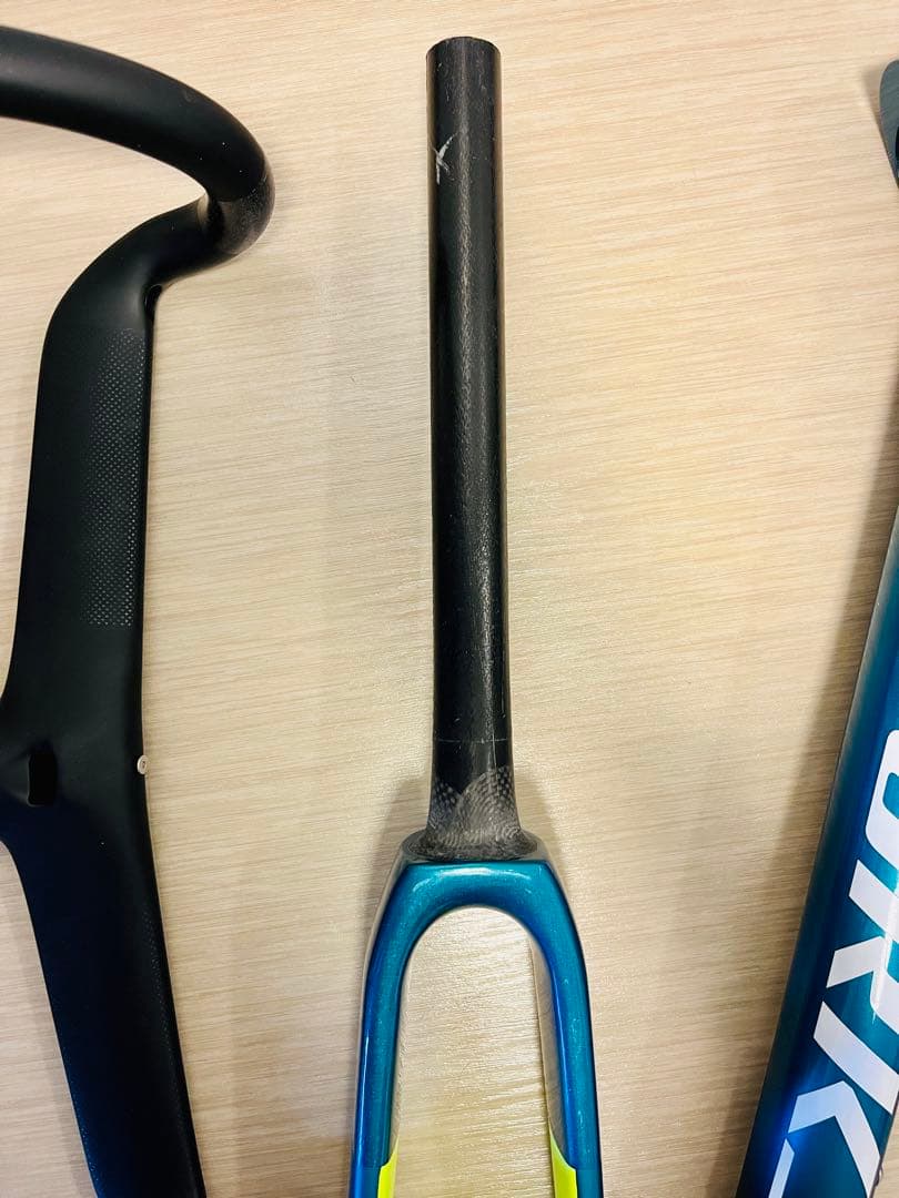 中華カーボン specialized フレーム約827g size 49