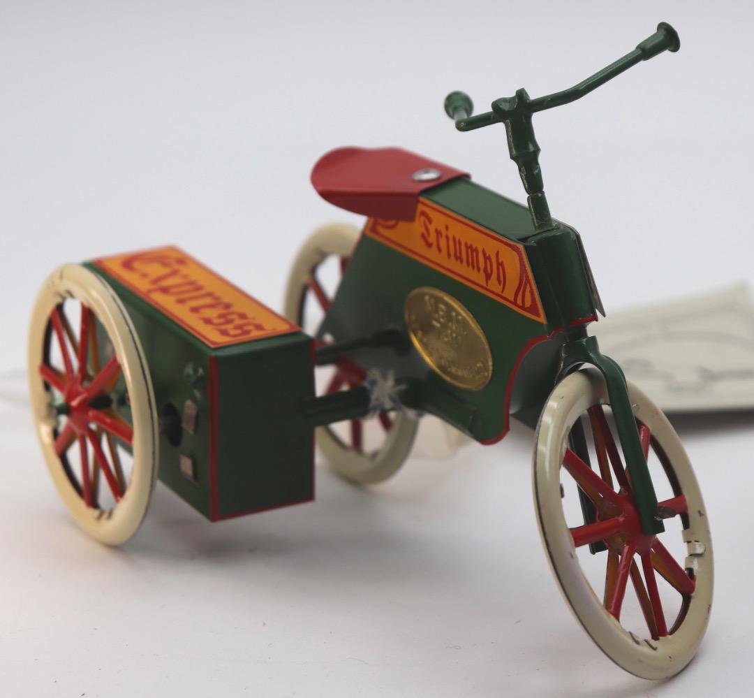 Teddy Bear with Tricycle Tucker＆Walther