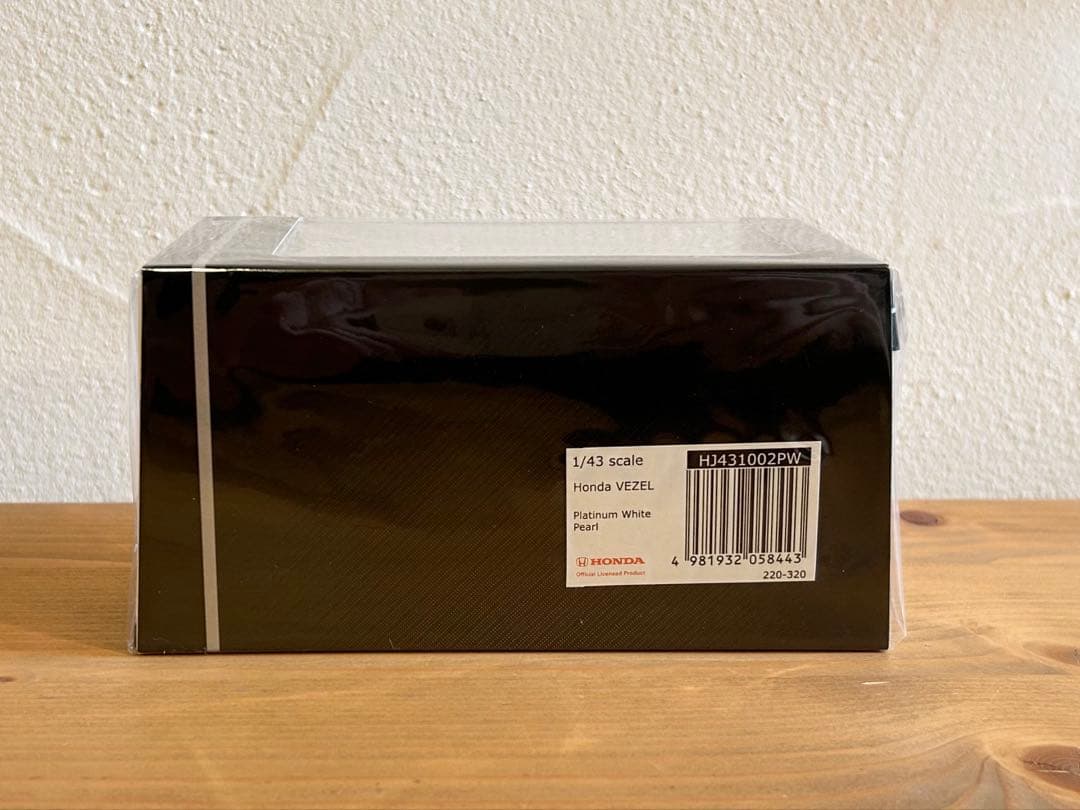 ホンダ ヴェゼル 1/43 プラチナホワイト ミニカー HJ431002PW