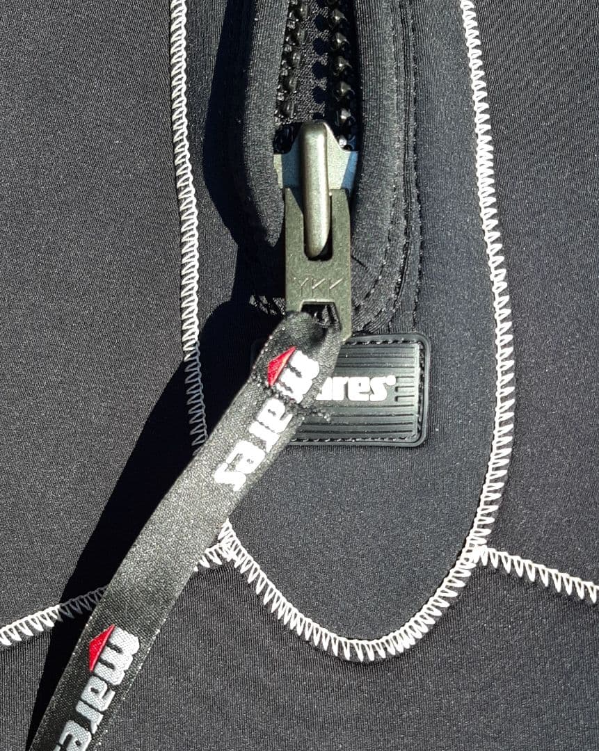 Maresウエットスーツ　L 5mm　身長172〜179cm(メーカー推奨値)