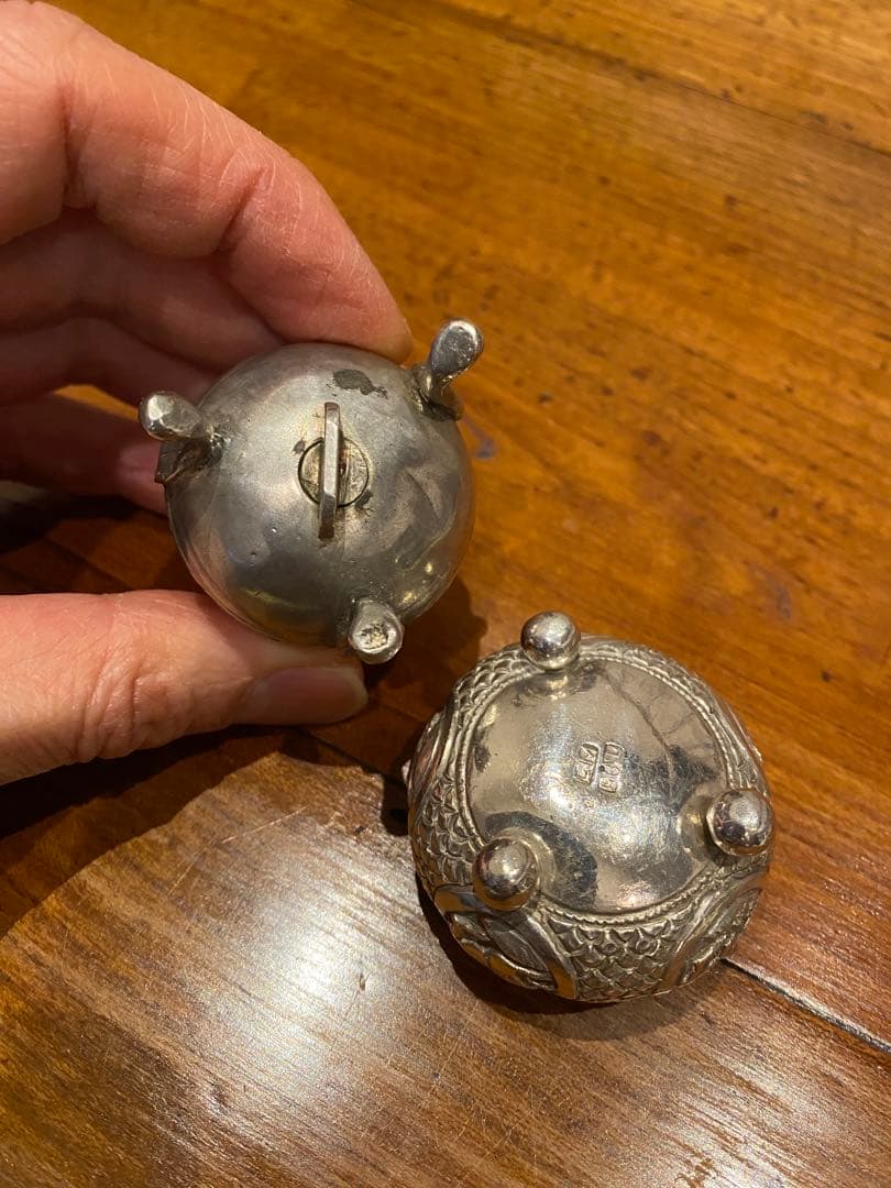 インドのシルバーコンディメント（塩、ペッパー容器）　アンティーク