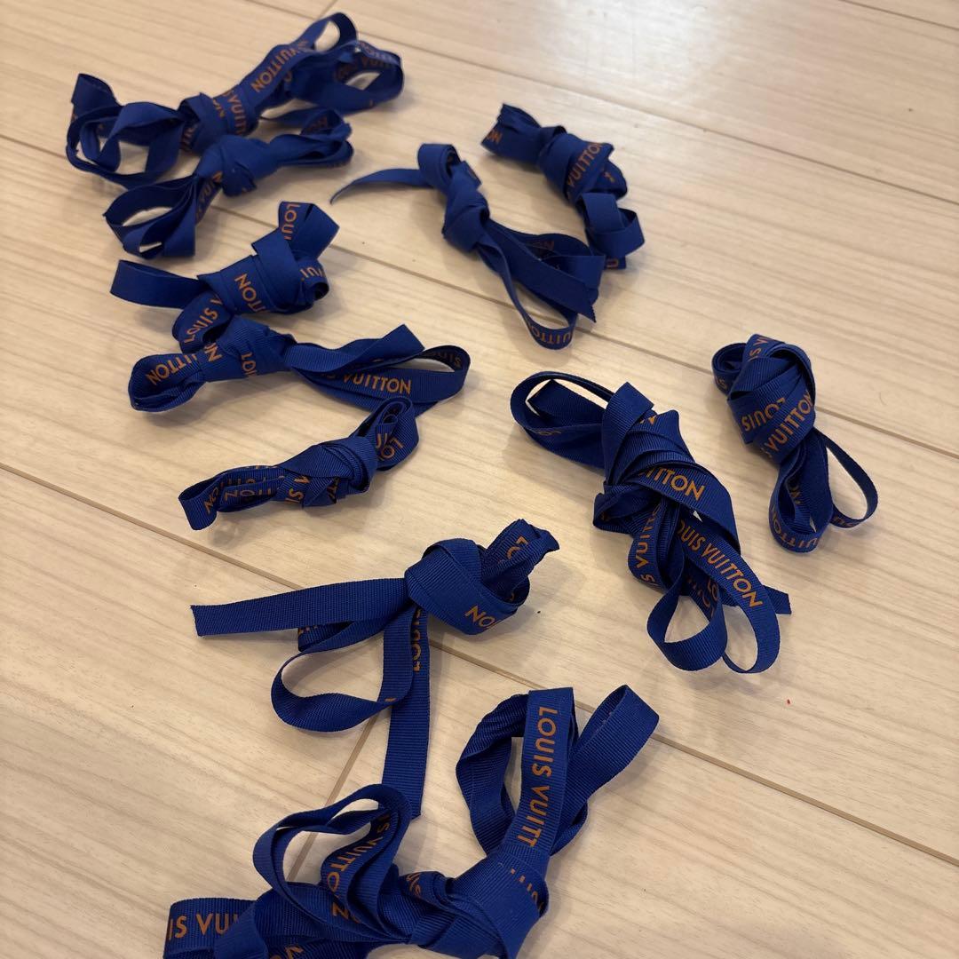 LOUIS VUITTON ボックスと布袋セット、リボンとメッセージカード付き