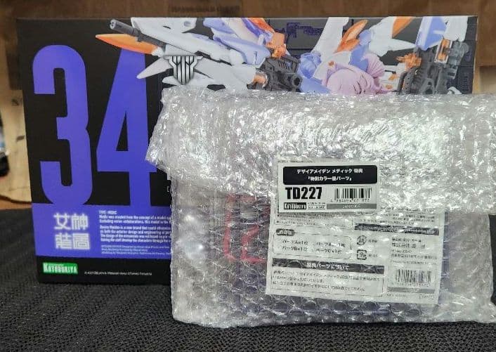 ✨未開封✨コトブキヤ デザイアメイデン メディック　+特典１点