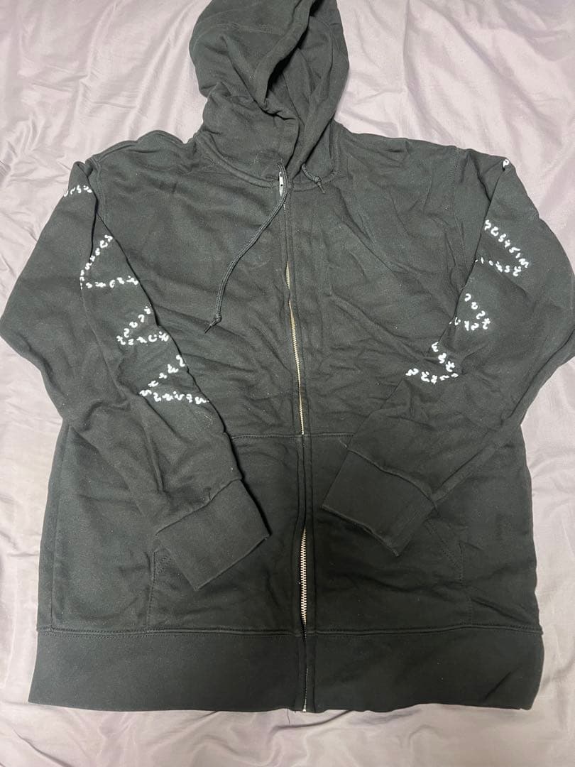 新天地開闢集団ジグザグ パーカー 2XLサイズ