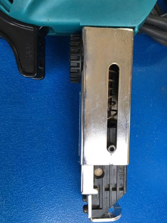 マキタ オートバック スクリュードライバー 6830