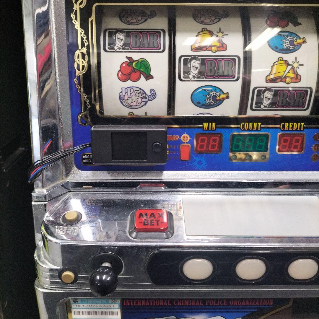 パチスロ実機　初代　主役は銭形