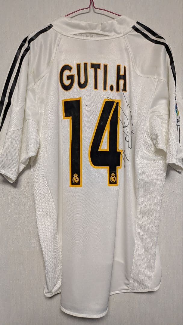グティ　サイン入り　ユニフォーム　レアルマドリード　スペイン