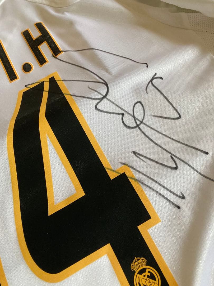 グティ　サイン入り　ユニフォーム　レアルマドリード　スペイン