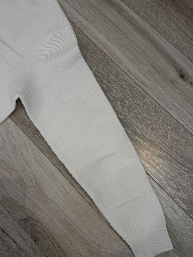 PGGパーリーゲイツ凹凸ロゴいりセーター